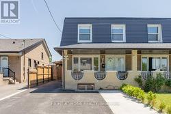 4 FENNIMORE CRESCENT Toronto, ON M3N 1G8