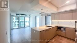 3205 - 1 CONCORD CITYPLACE WAY Toronto, ON M5V 0X3