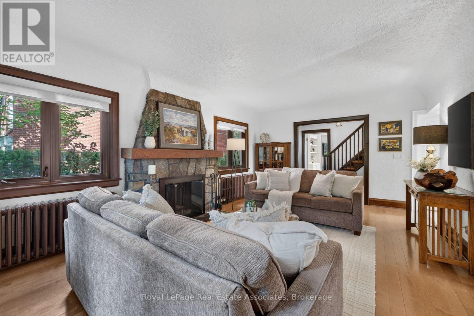 33 Ben Machree Drive, Mississauga, ON