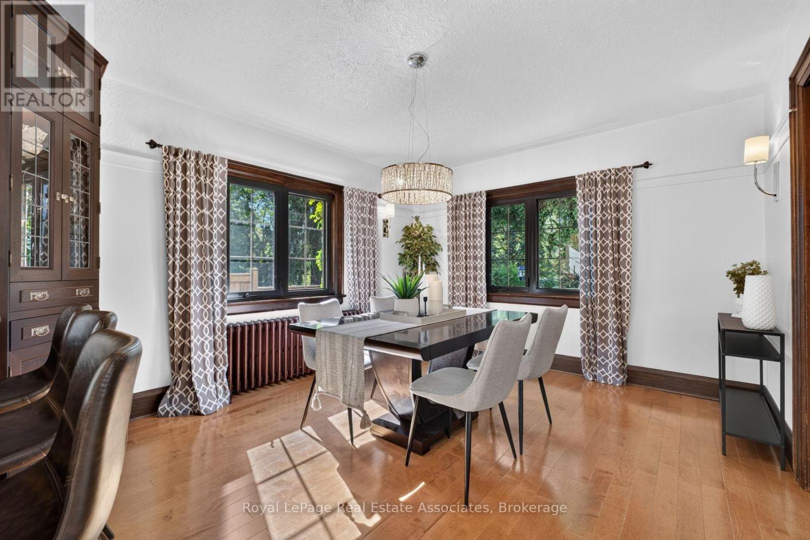 33 Ben Machree Drive, Mississauga, ON