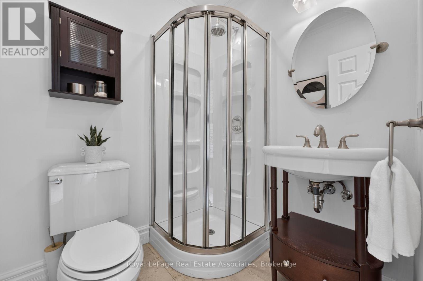 33 Ben Machree Drive, Mississauga, ON