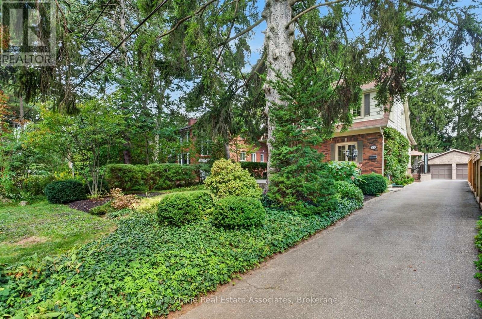 33 Ben Machree Drive, Mississauga, ON