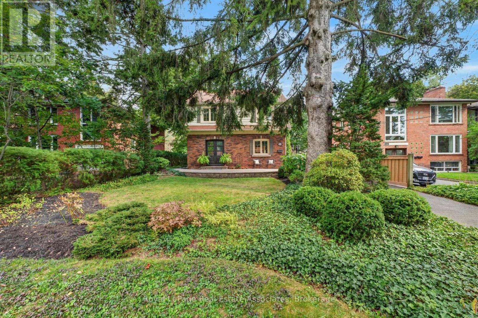 33 Ben Machree Drive, Mississauga, ON