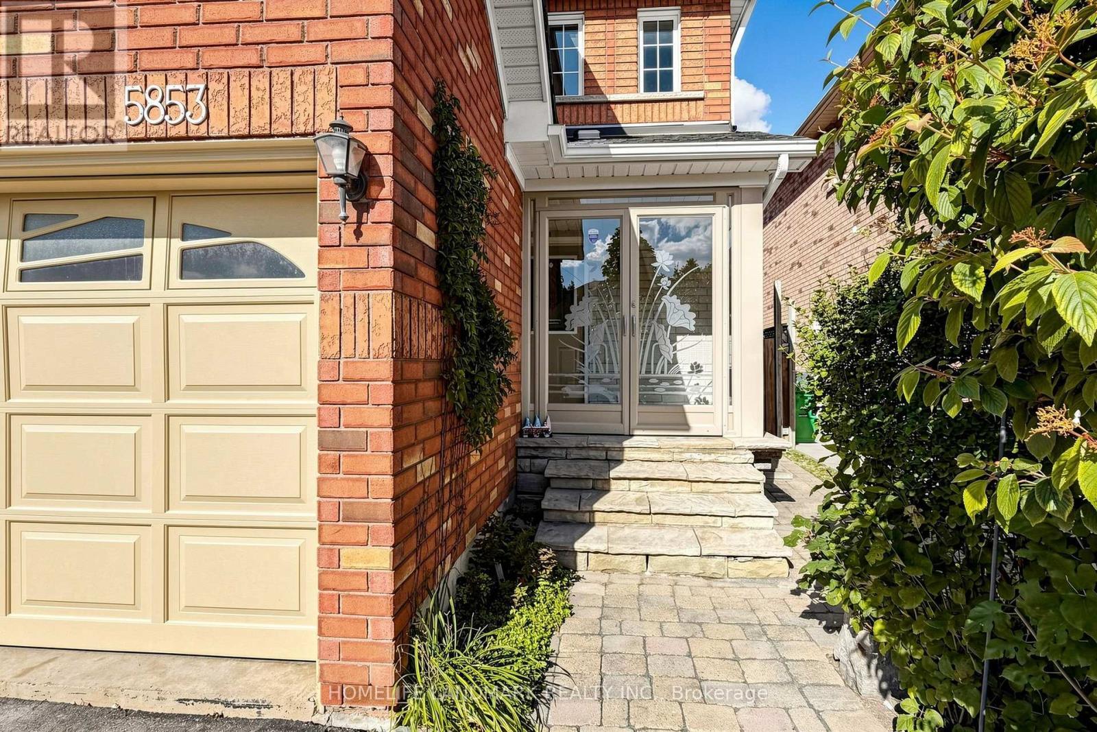 5853 Swordsman Drive, Mississauga, ON