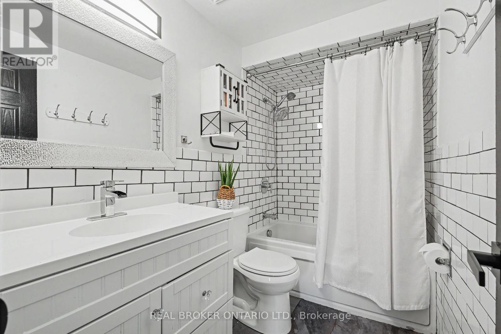 3260 Woodcroft Crescent, Burlington, ON