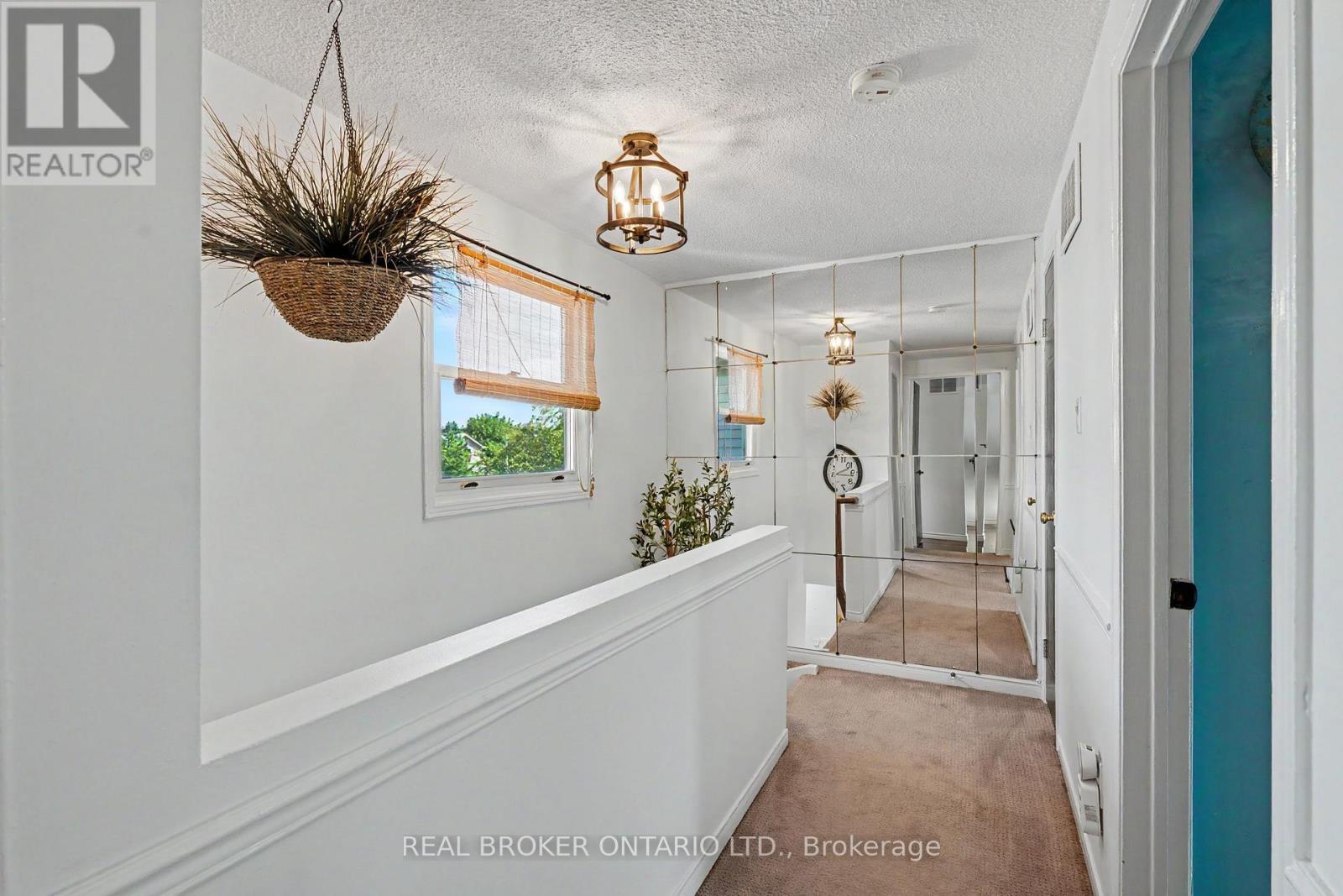 3260 Woodcroft Crescent, Burlington, ON