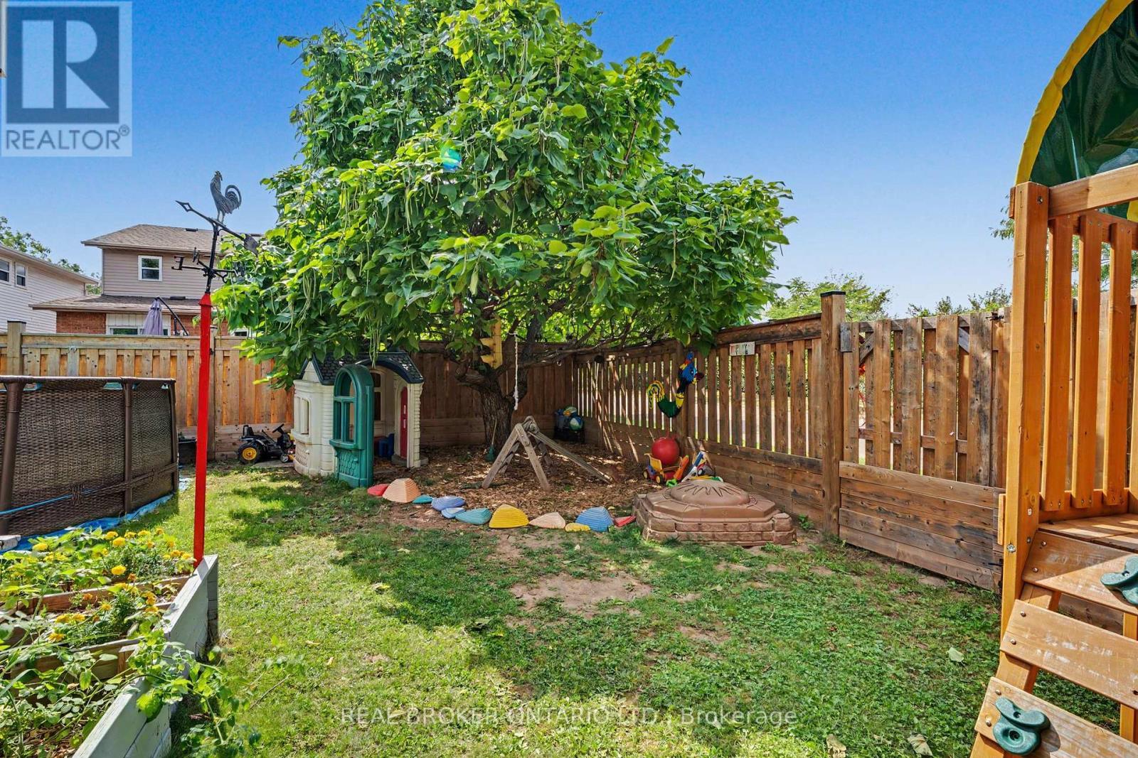 3260 Woodcroft Crescent, Burlington, ON