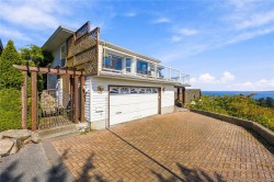 3665 Glen Oaks Dr Nanaimo, BC V9T 5L3