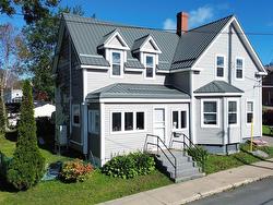 40 Pleasant Street North Sydney, NS B2A 1K9