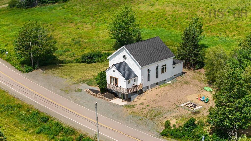 10563 Highway 2, Springhill, NS