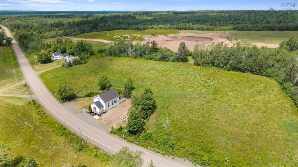10563 Highway 2, Springhill, NS
