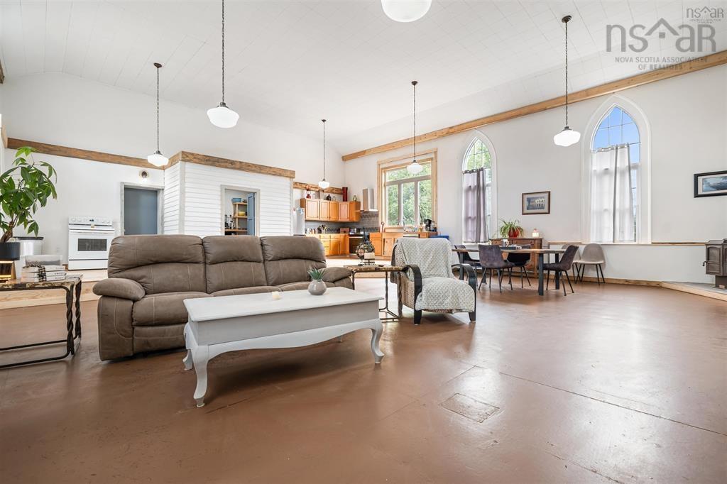 10563 Highway 2, Springhill, NS