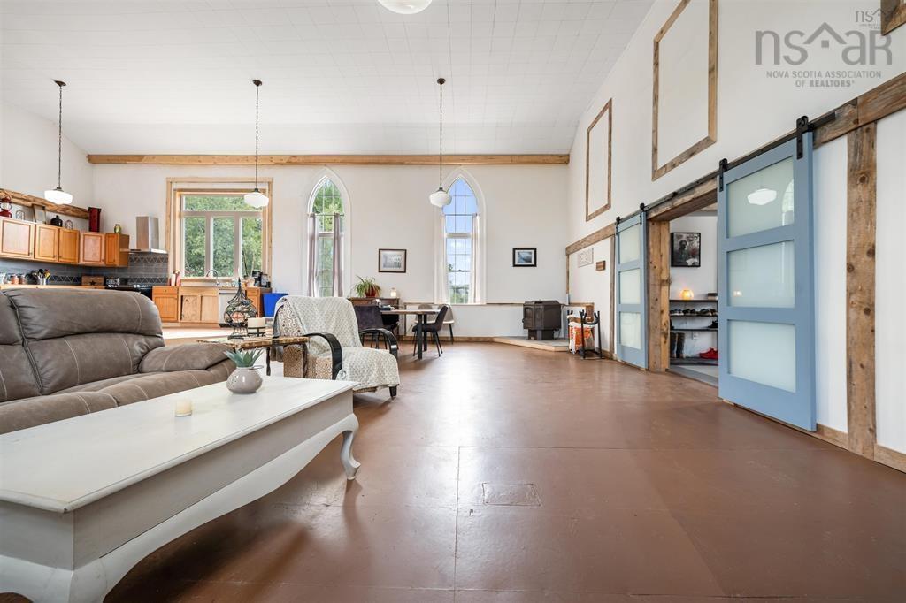 10563 Highway 2, Springhill, NS