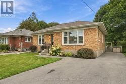 699 GRIERSON STREET Oshawa (Centennial), ON L1G 5J6