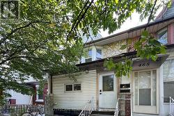 467 KEELE STREET Toronto, ON M6N 3E1