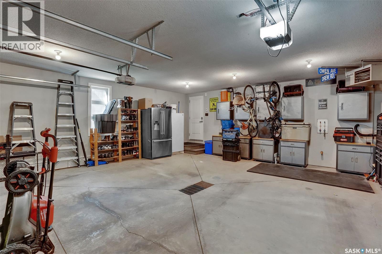 5253 Snowbirds Crescent, Regina, SK