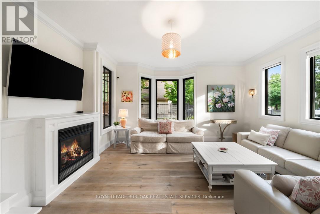 423 Smith Avenue, Burlington, ON