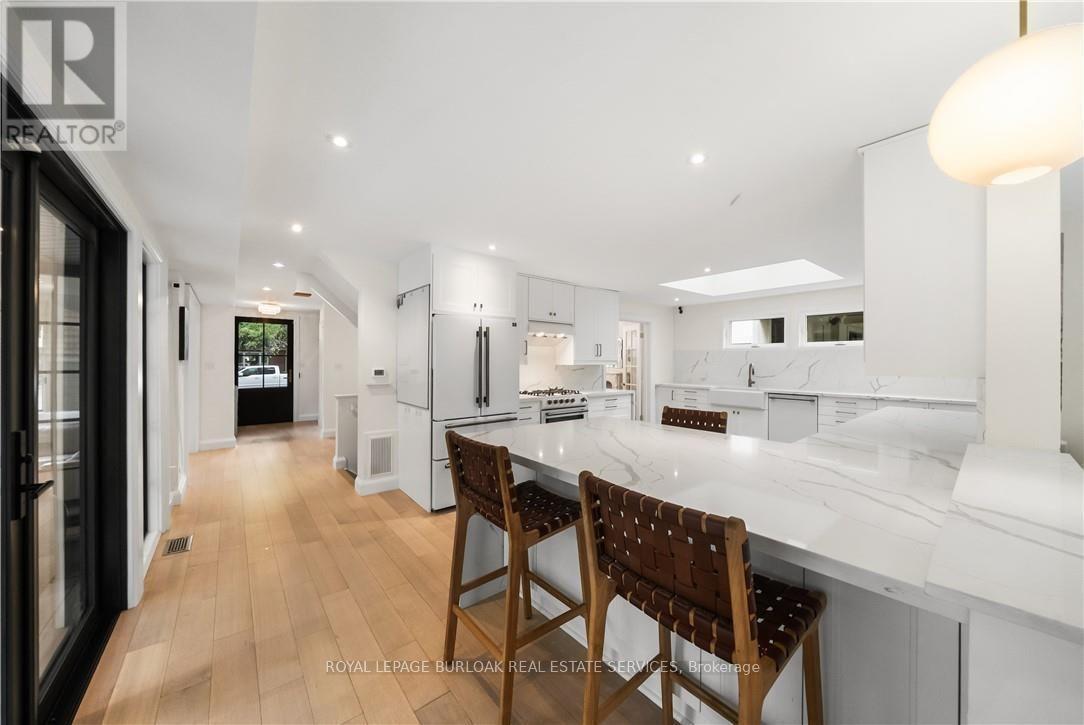 423 Smith Avenue, Burlington, ON