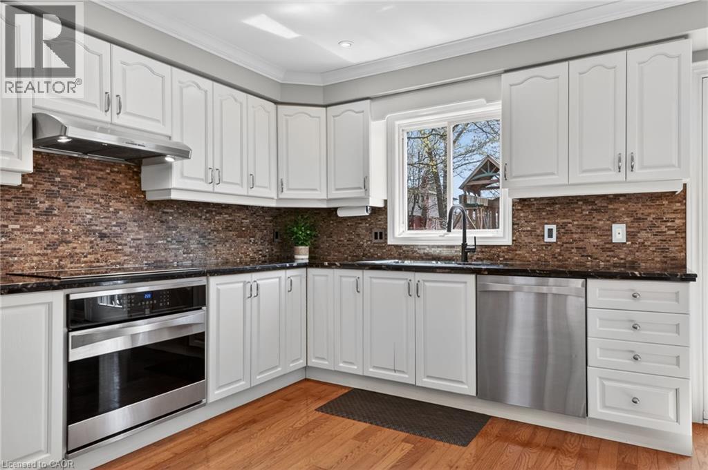 734 Brigadoon Drive, Hamilton, ON