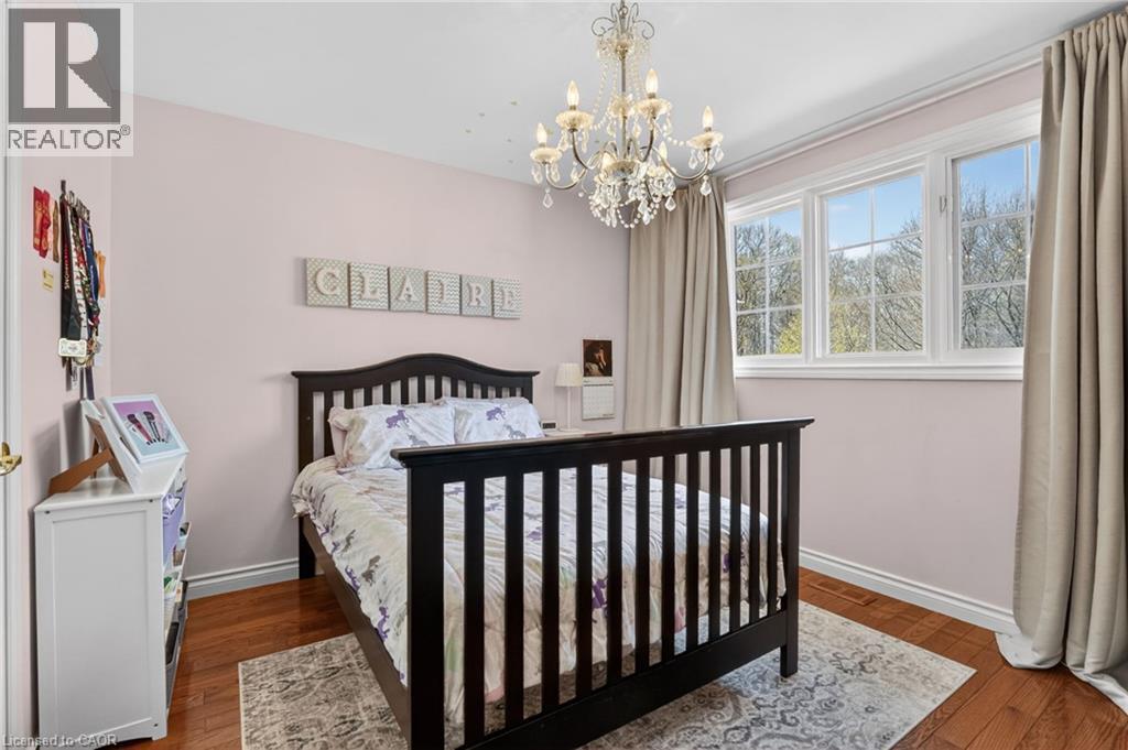 734 Brigadoon Drive, Hamilton, ON