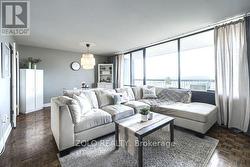 2402 - 135 ANTIBES DRIVE Toronto, ON M2R 2Z1