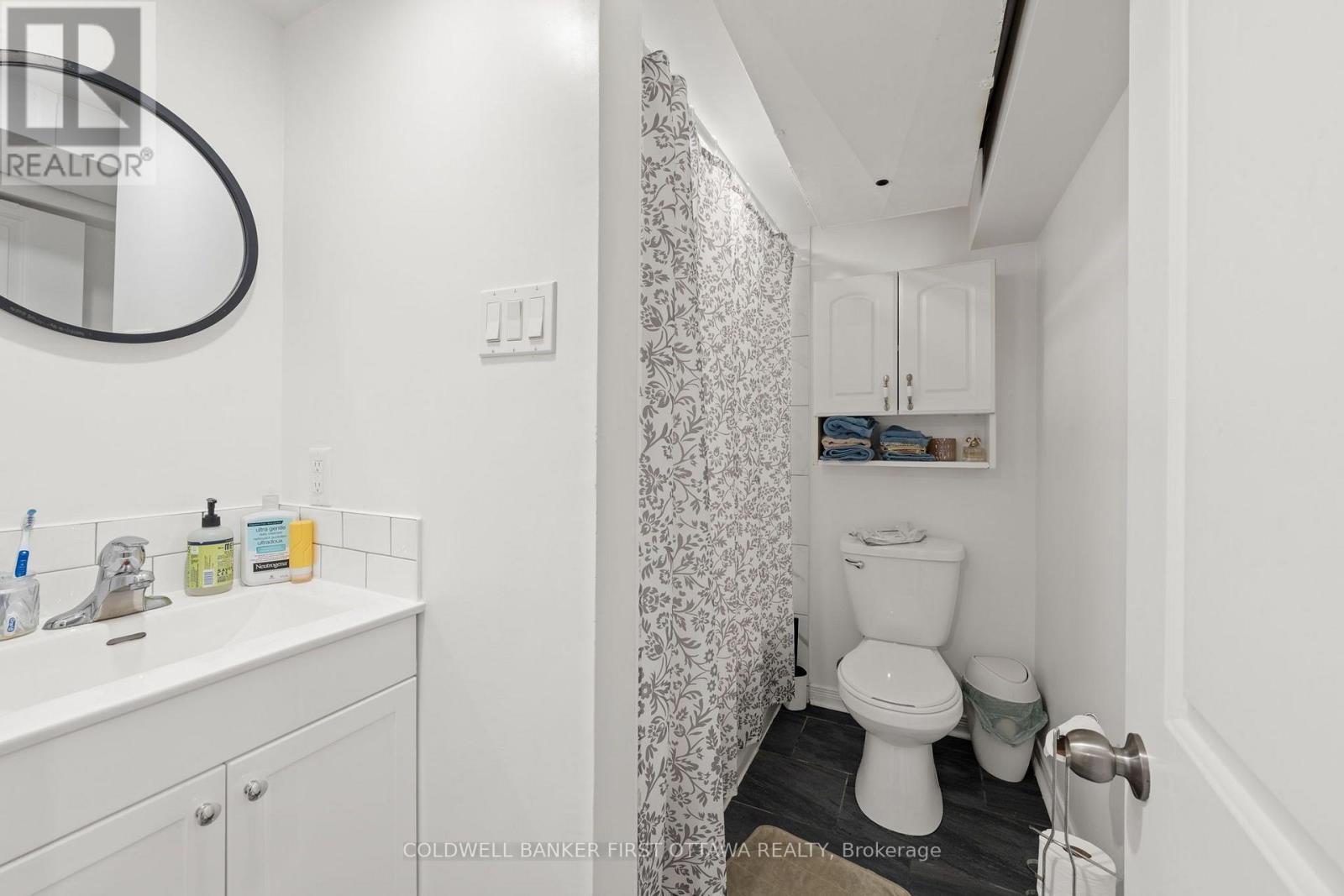Lower level full 4pc bath w shower/tub combo. - 277 Arlington Avenue, Ottawa, ON