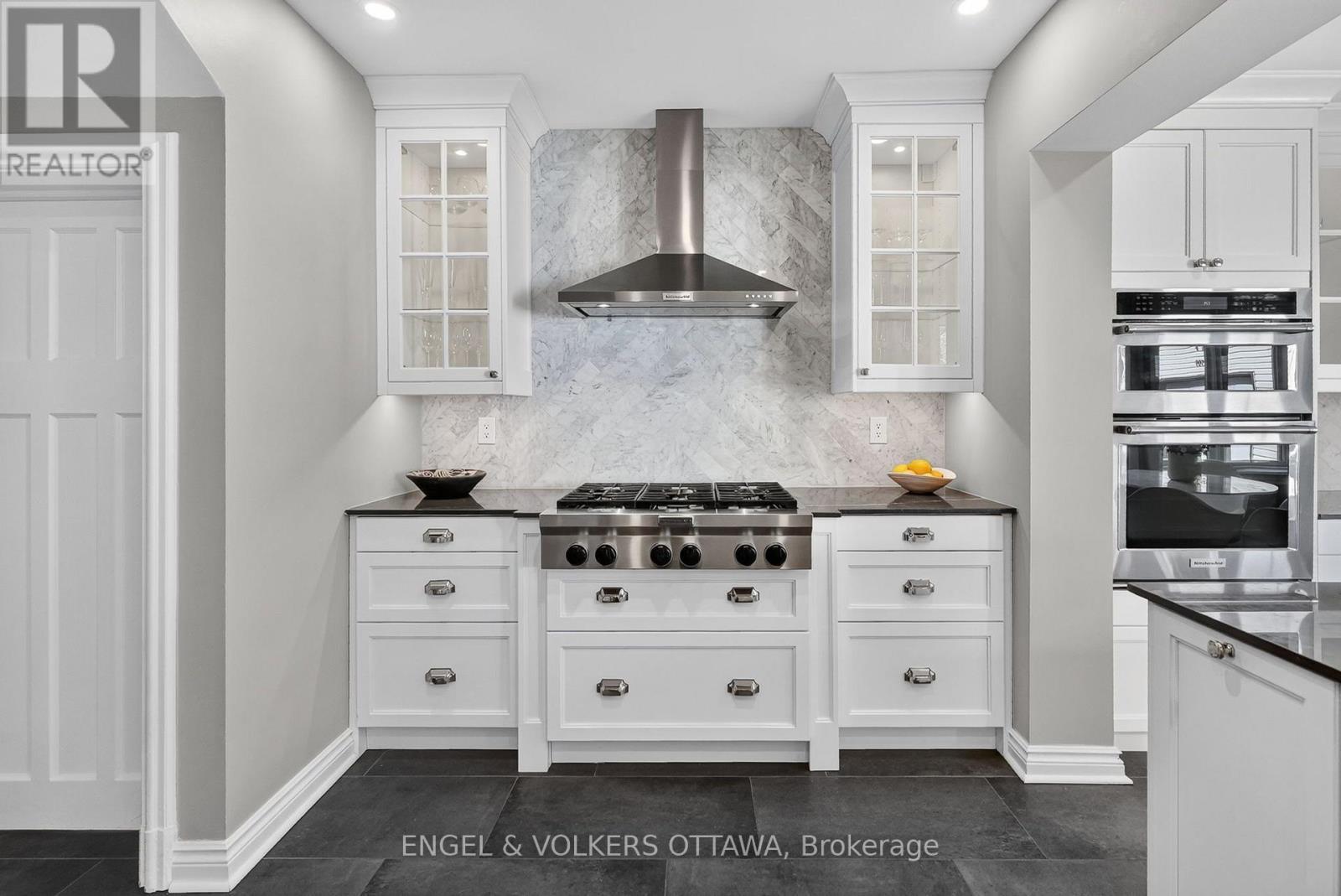 509 Island Park Drive, Ottawa, ON