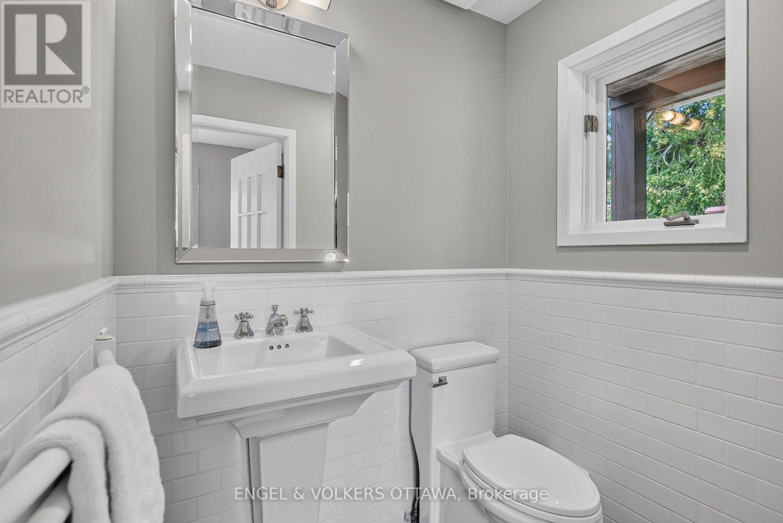 509 Island Park Drive, Ottawa, ON