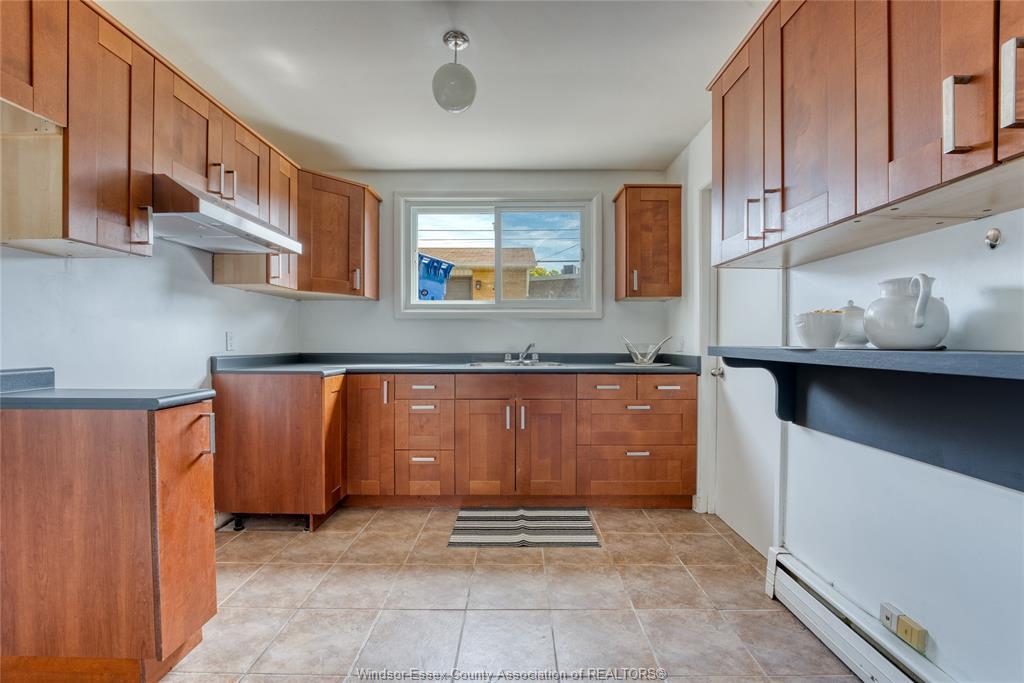 962 Watson, Windsor, ON