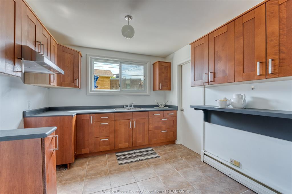 962 Watson, Windsor, ON
