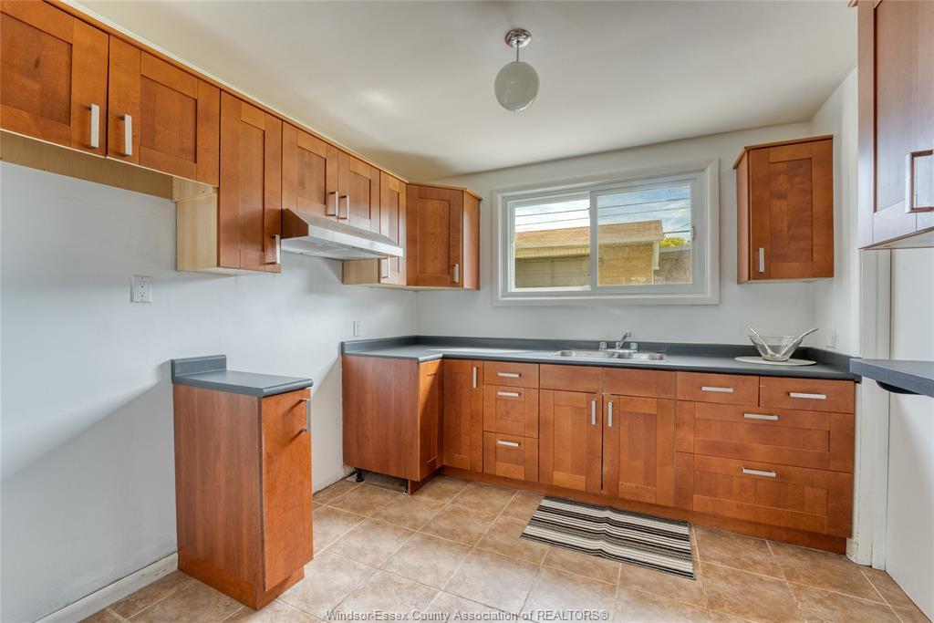962 Watson, Windsor, ON