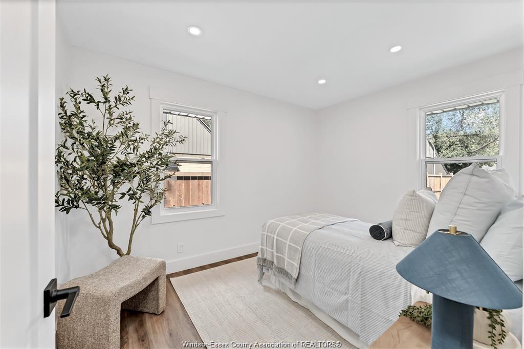 994 Isabelle, Windsor, ON