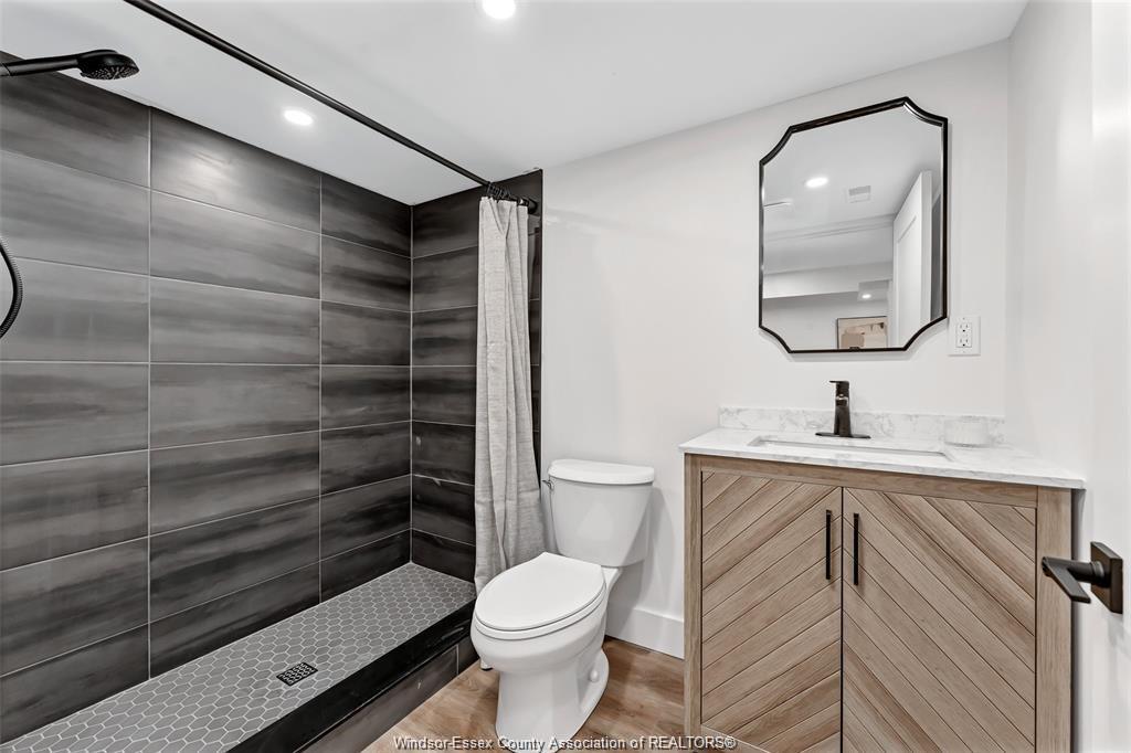 994 Isabelle, Windsor, ON