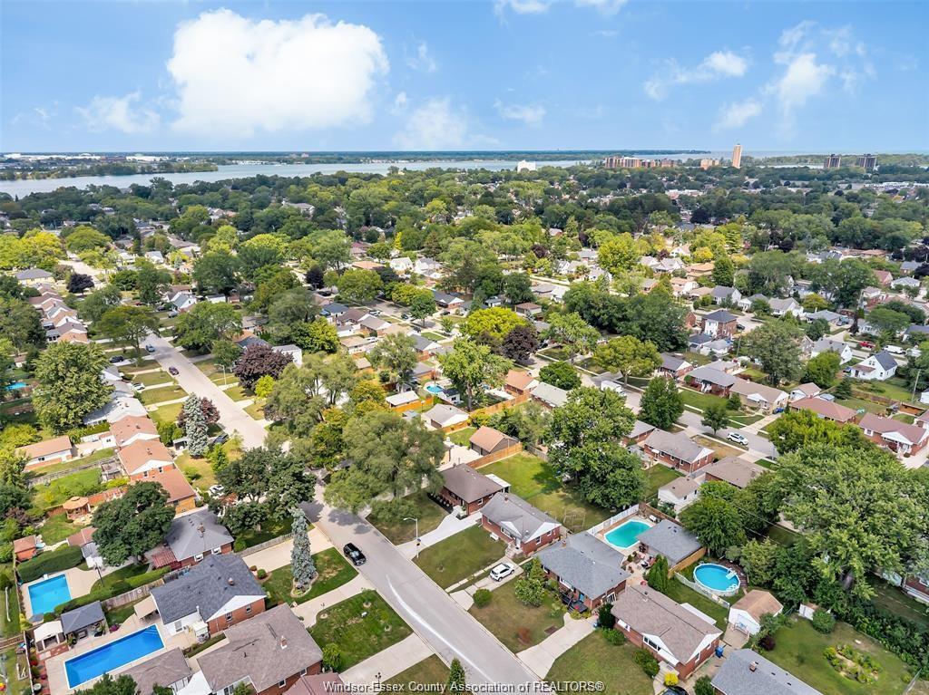 994 Isabelle, Windsor, ON