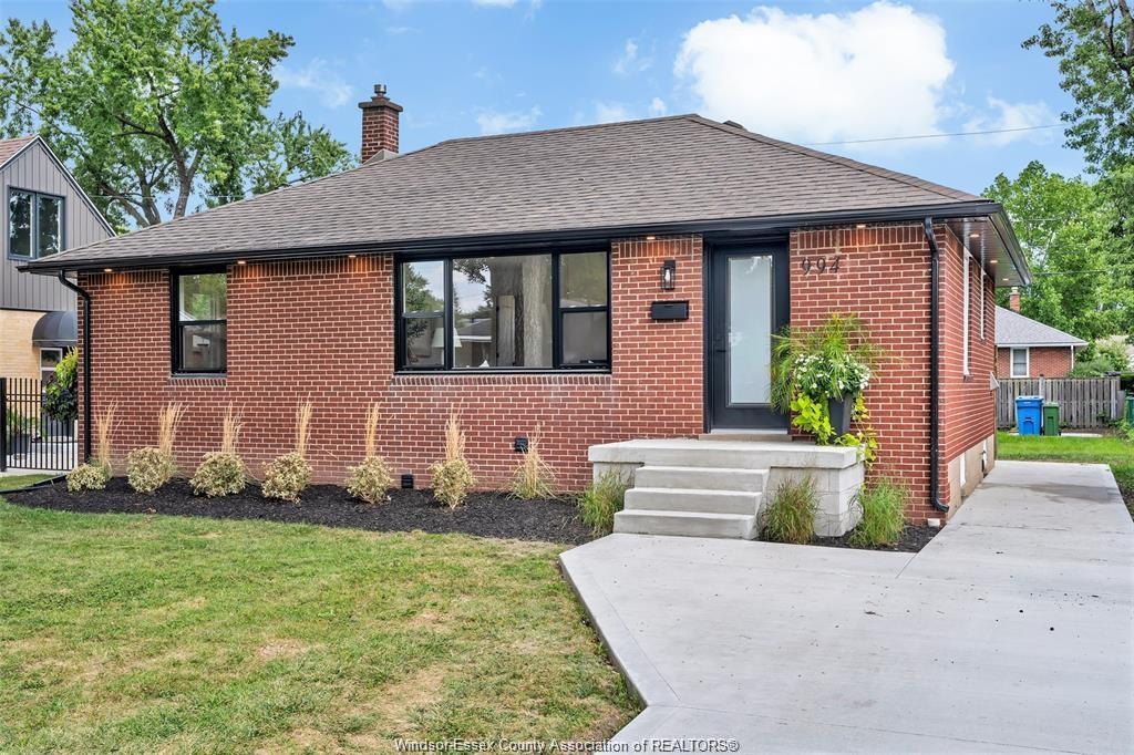 994 Isabelle, Windsor, ON