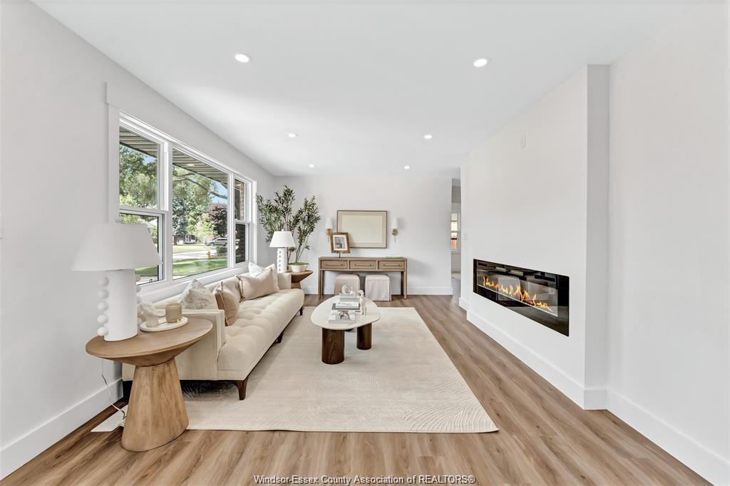 994 Isabelle, Windsor, ON