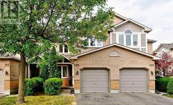 113 - 833 SCOLLARD COURT E Mississauga, ON L5V 2B4