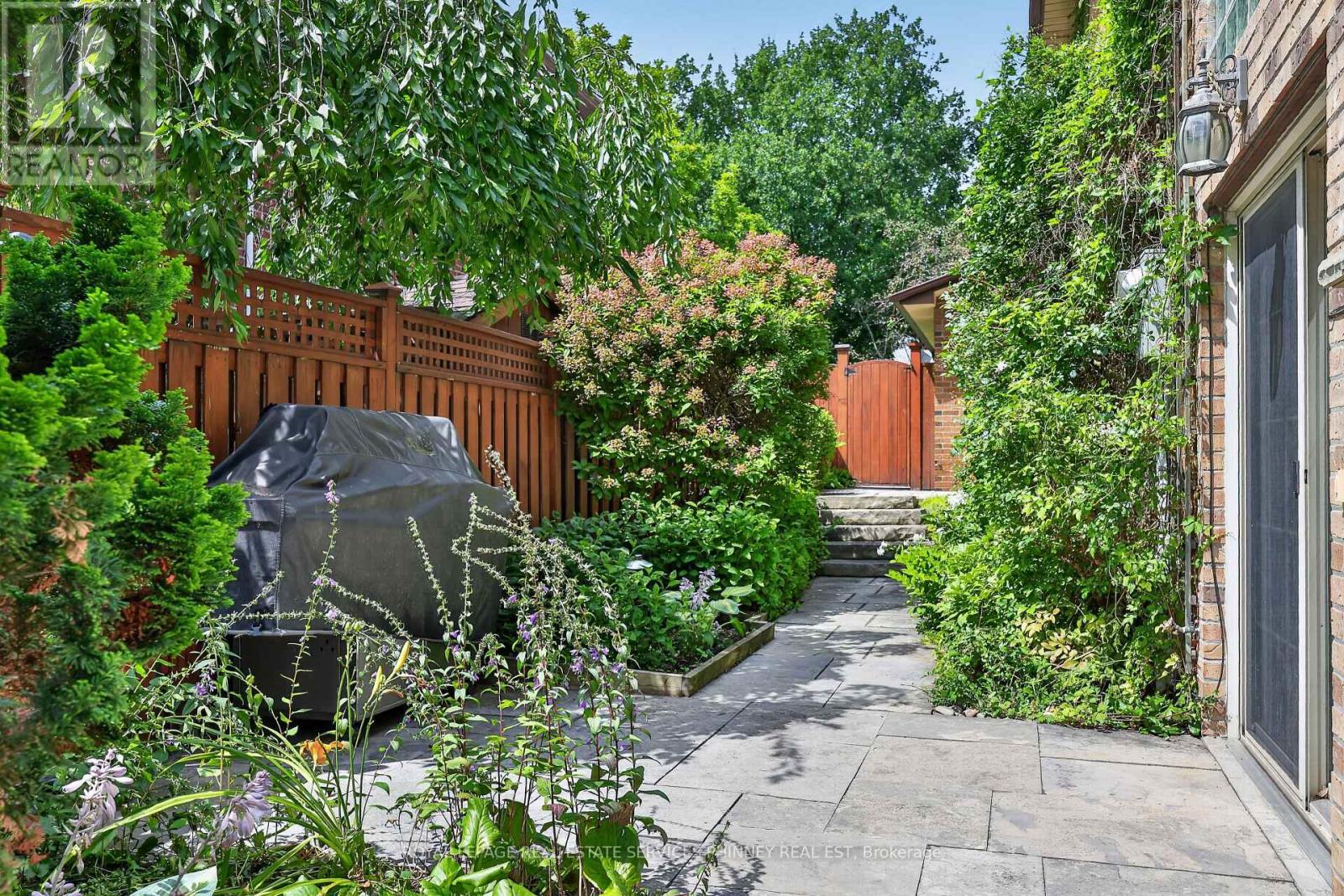 1682 Medallion Court, Mississauga, ON