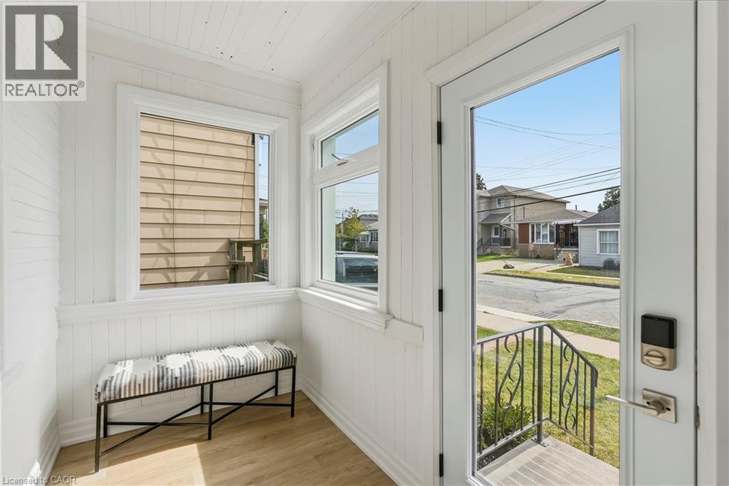 19 Vansitmart Avenue, Hamilton, ON