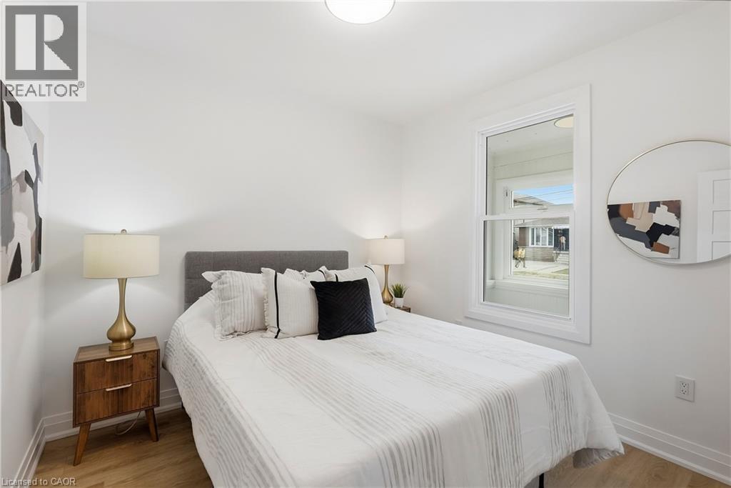 19 Vansitmart Avenue, Hamilton, ON
