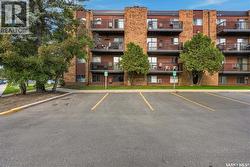 305 802A KINGSMERE BOULEVARD  Saskatoon, SK S7J 4B7