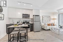 250 - 621 SHEPPARD AVENUE E Toronto, ON M2K 1B5
