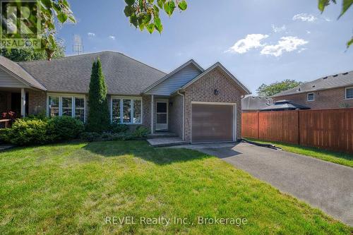 4 SADDLER STREET  Pelham (Fonthill), ON L3E 0N8