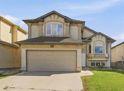 42 Briarlynn RD  Winnipeg, MB R3T 6A2