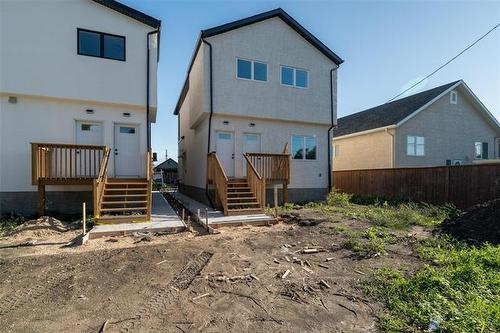 1922 Bannatyne Ave, Winnipeg, MB 