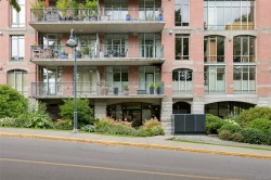 #220-19 Dallas Rd Victoria, BC V8V 5A6
