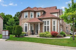5 Broderick Place Toronto, ON M1L 0E3