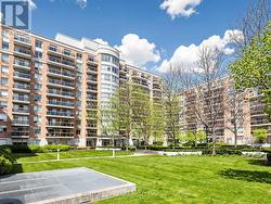 724 - 650 LAWRENCE AVENUE W Toronto, ON M6A 3E8