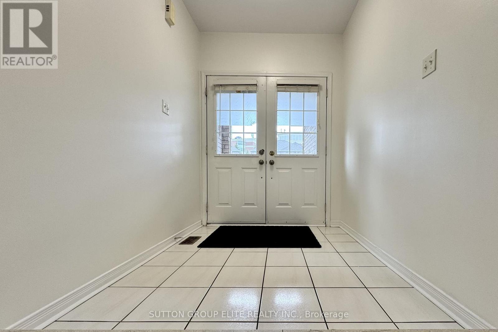 5684 Volpe Avenue, Mississauga, ON