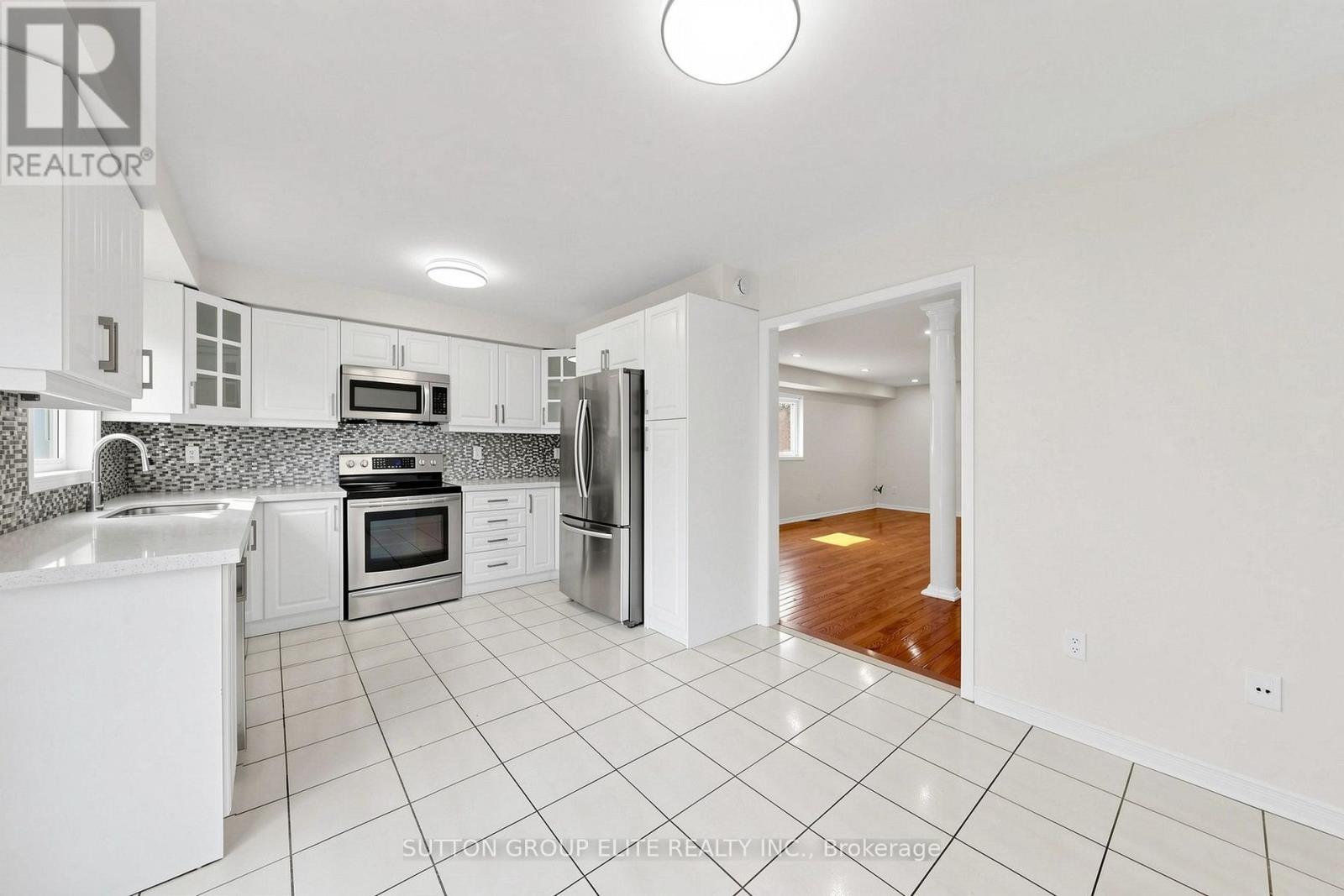 5684 Volpe Avenue, Mississauga, ON